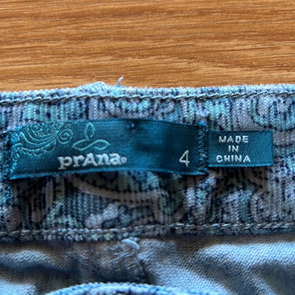 Floral Print Prana Mid Rise Stretch Skinny Corduroy Jeans size 4 - Picture 9 of 14